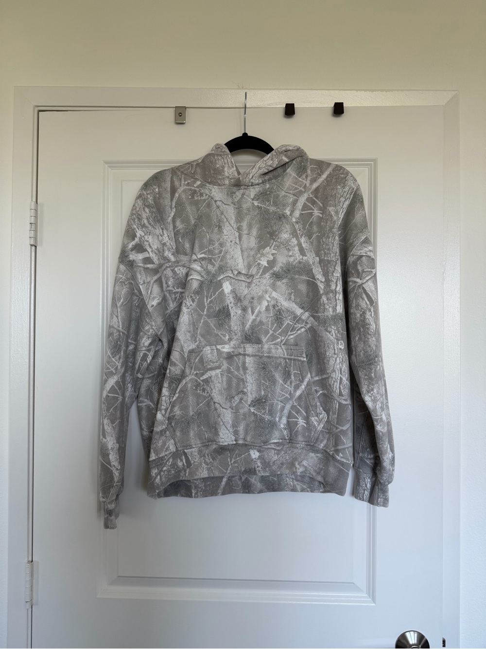 Abercrombie & Fitch Gray and White Marble-Print Hoodie